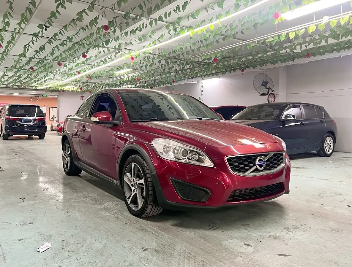 2013 Volvo C30 2.0L 145HP L4 6DCT,autocango,china used car exporter,china ev exporter,chinese used car exporter,chinese used ev exporter