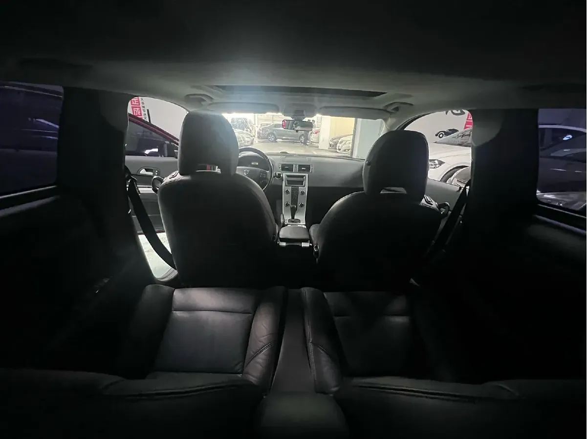 2013 Volvo C30 2.0L 145HP L4 6DCT,autocango,china used car exporter,china ev exporter,chinese used car exporter,chinese used ev exporter