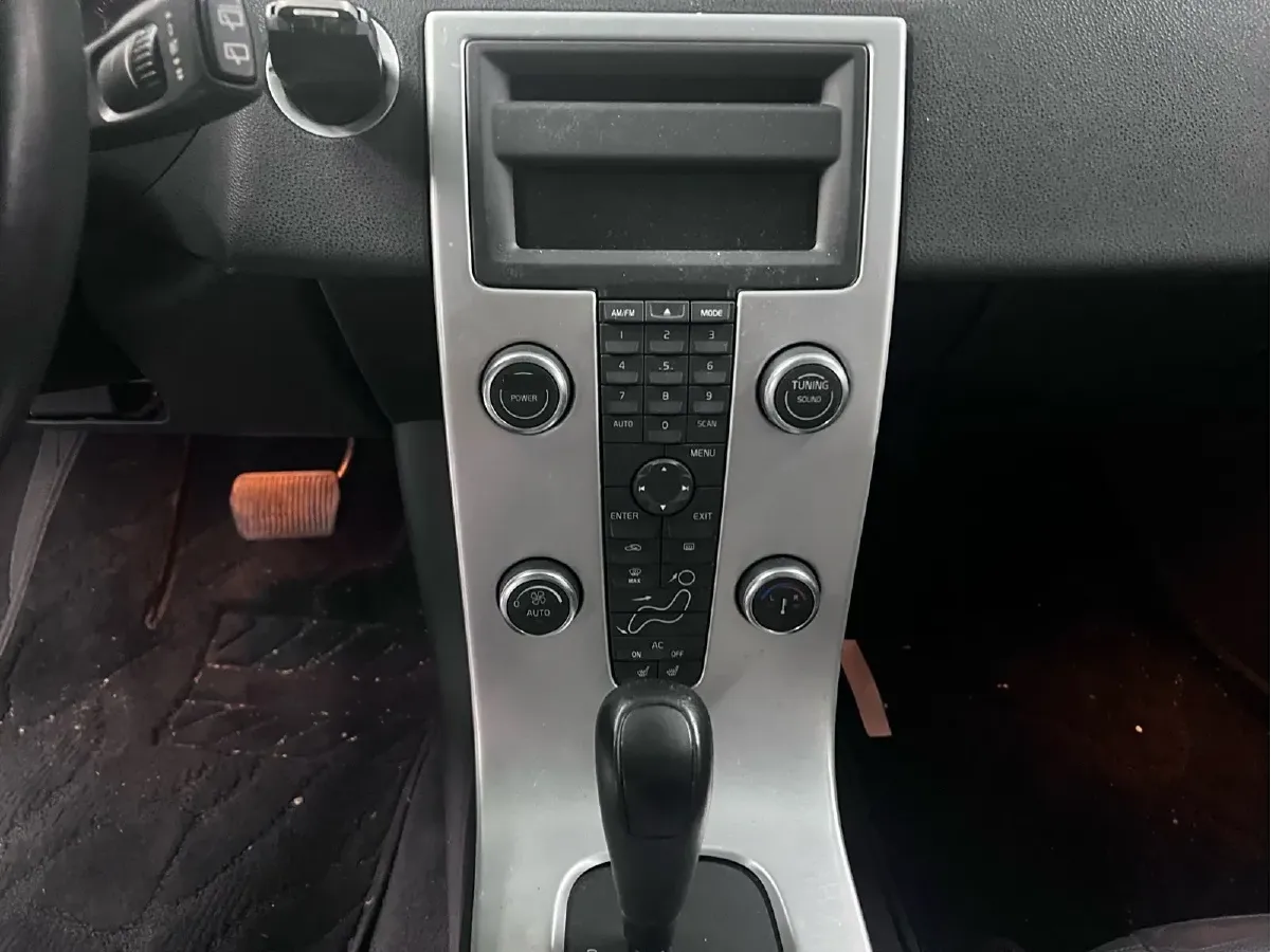 2013 Volvo C30 2.0L 145HP L4 6DCT,autocango,china used car exporter,china ev exporter,chinese used car exporter,chinese used ev exporter