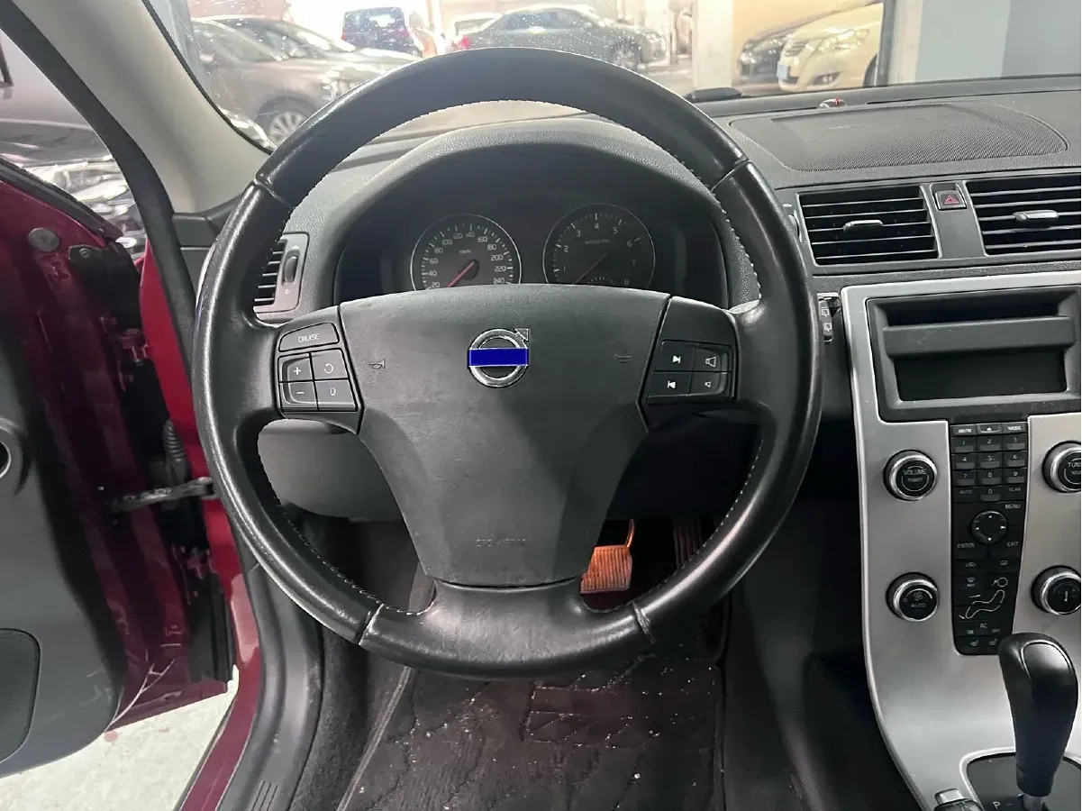 2013 Volvo C30 2.0L 145HP L4 6DCT,autocango,china used car exporter,china ev exporter,chinese used car exporter,chinese used ev exporter