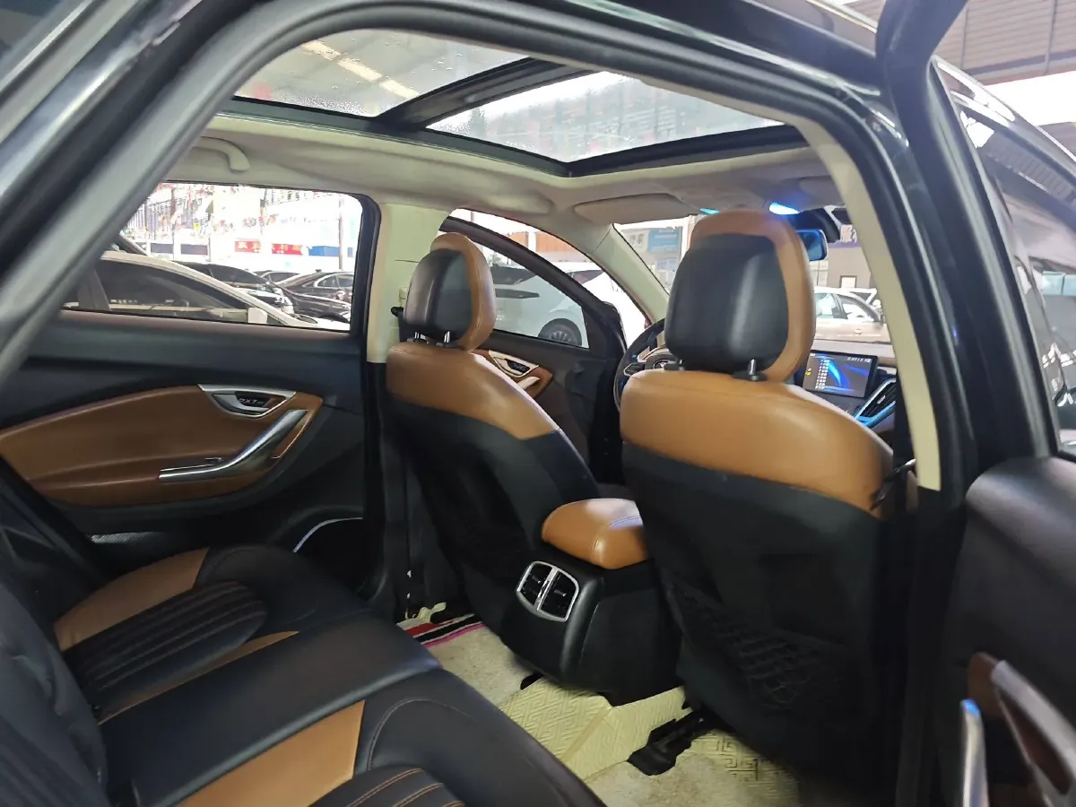 2015 Soueast DX7 1.5T 156HP L4 5AT,autocango,china used car exporter,china ev exporter,chinese used car exporter,chinese used ev exporter