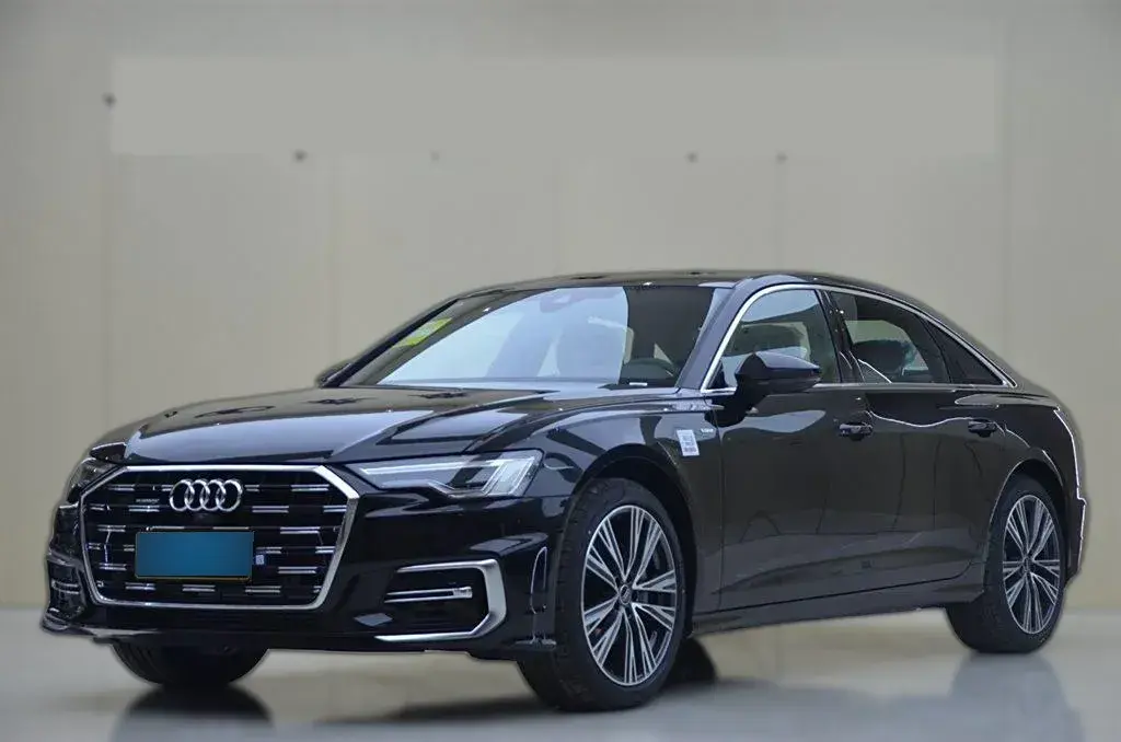 2025 Audi A6L 2.0T 245HP L4 7DCT