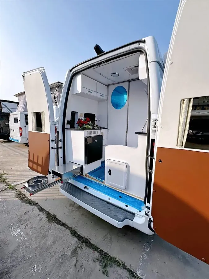 2024 Ford TransitT8 2.3T 174HP L4 8AT,autocango,china used car exporter,china ev exporter,chinese used car exporter,chinese used ev exporter