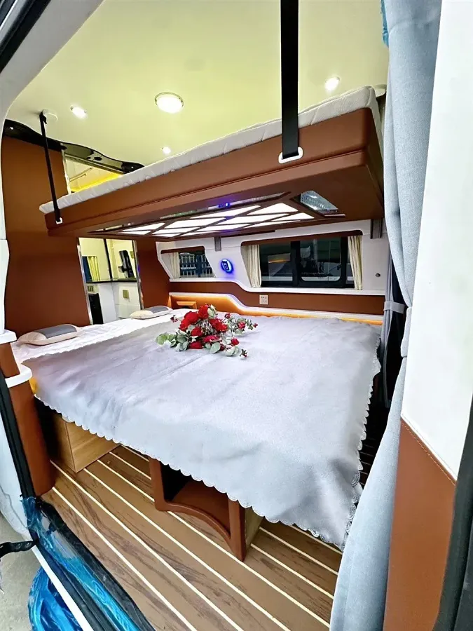 2024 Ford TransitT8 2.3T 174HP L4 8AT,autocango,china used car exporter,china ev exporter,chinese used car exporter,chinese used ev exporter