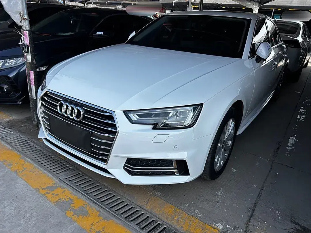 2019 Audi A4L 2.0T 190HP L4 7DCT