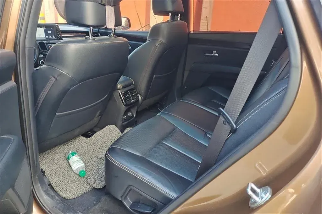 2017 Kia KX7 2.0T 241HP L4 6AT,autocango,china used car exporter,china ev exporter,chinese used car exporter,chinese used ev exporter