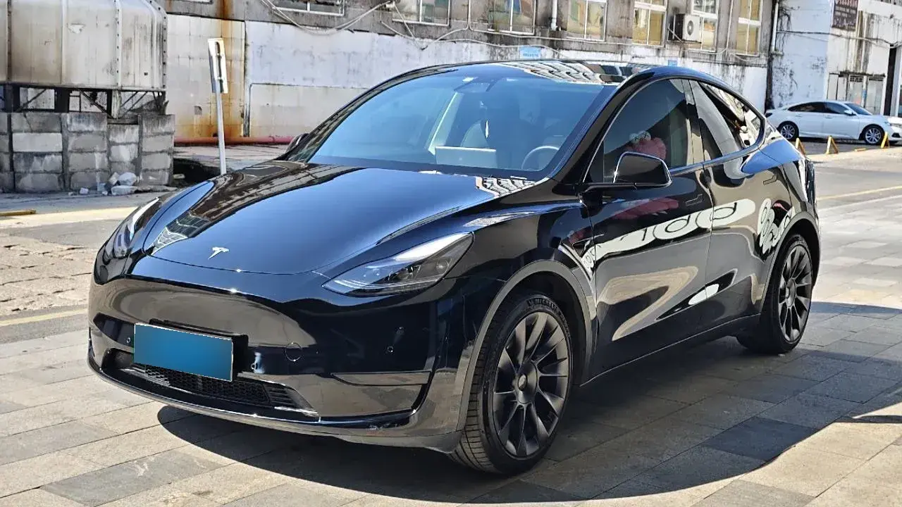 2022 Tesla Model Y BEV 60KWH
