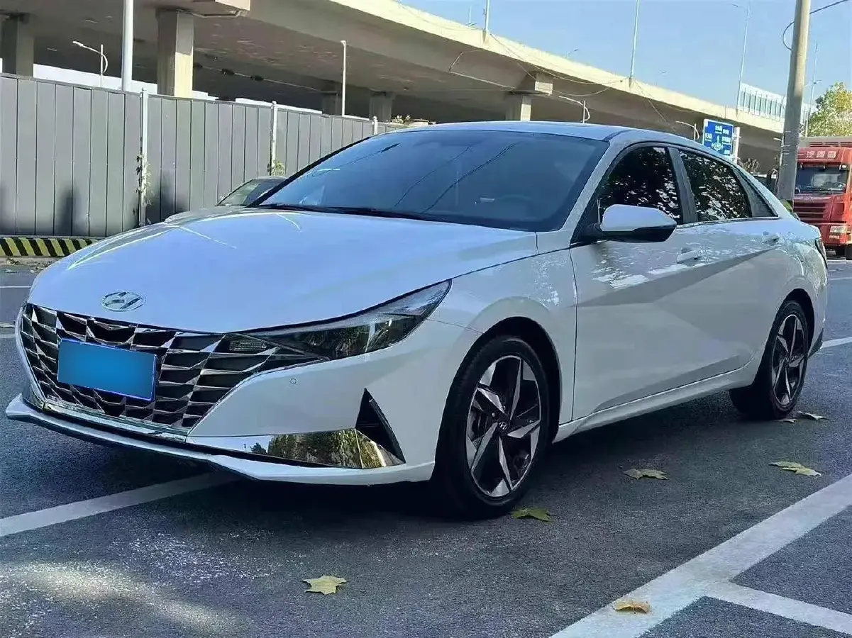 2023 Hyundai Elantra 1.5L 115HP L4 CVT