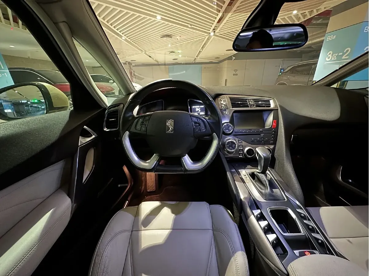 2015 DS 5 1.6T 167HP L4 6AT,autocango,china used car exporter,china ev exporter,chinese used car exporter,chinese used ev exporter