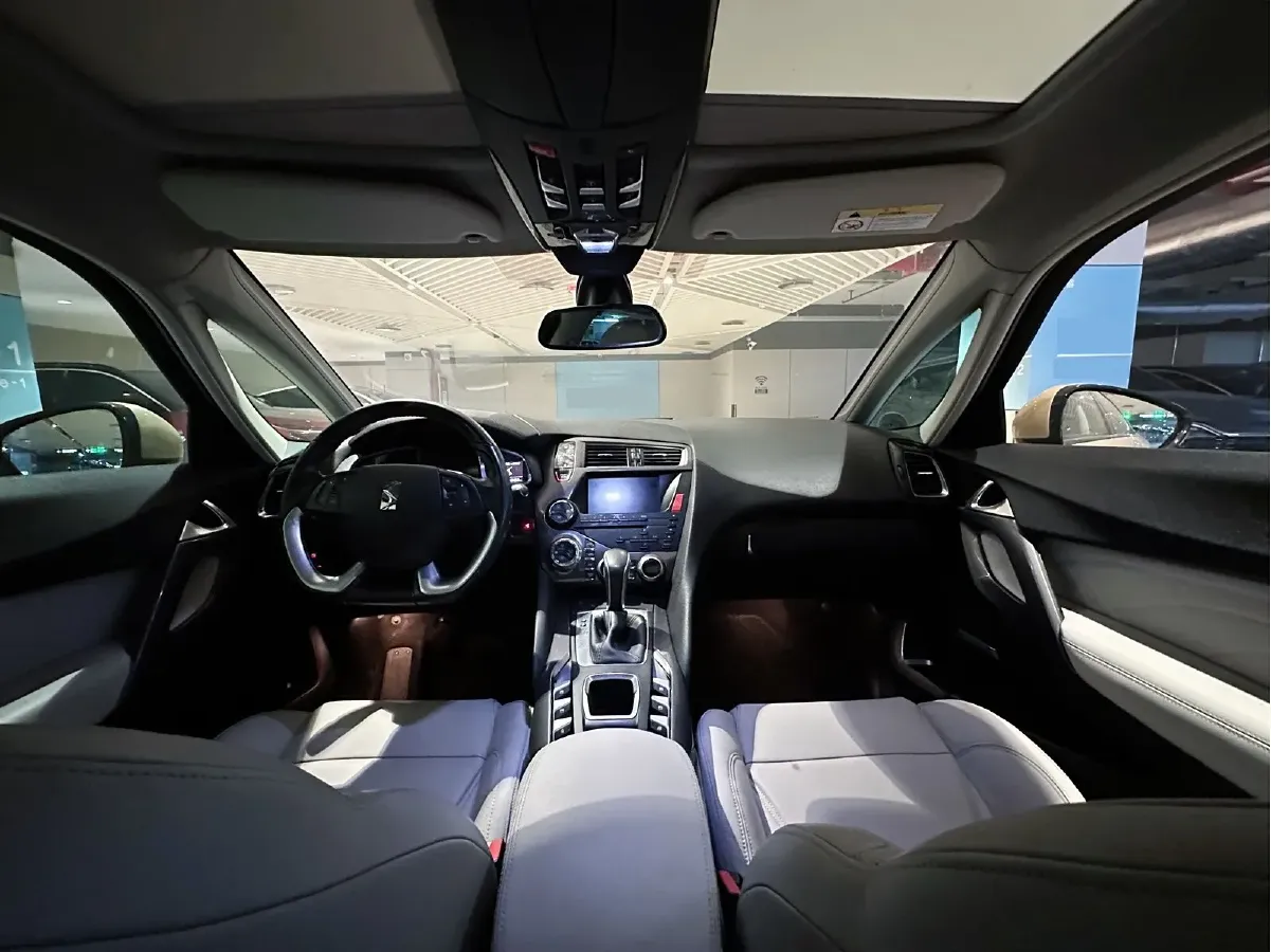 2015 DS 5 1.6T 167HP L4 6AT,autocango,china used car exporter,china ev exporter,chinese used car exporter,chinese used ev exporter