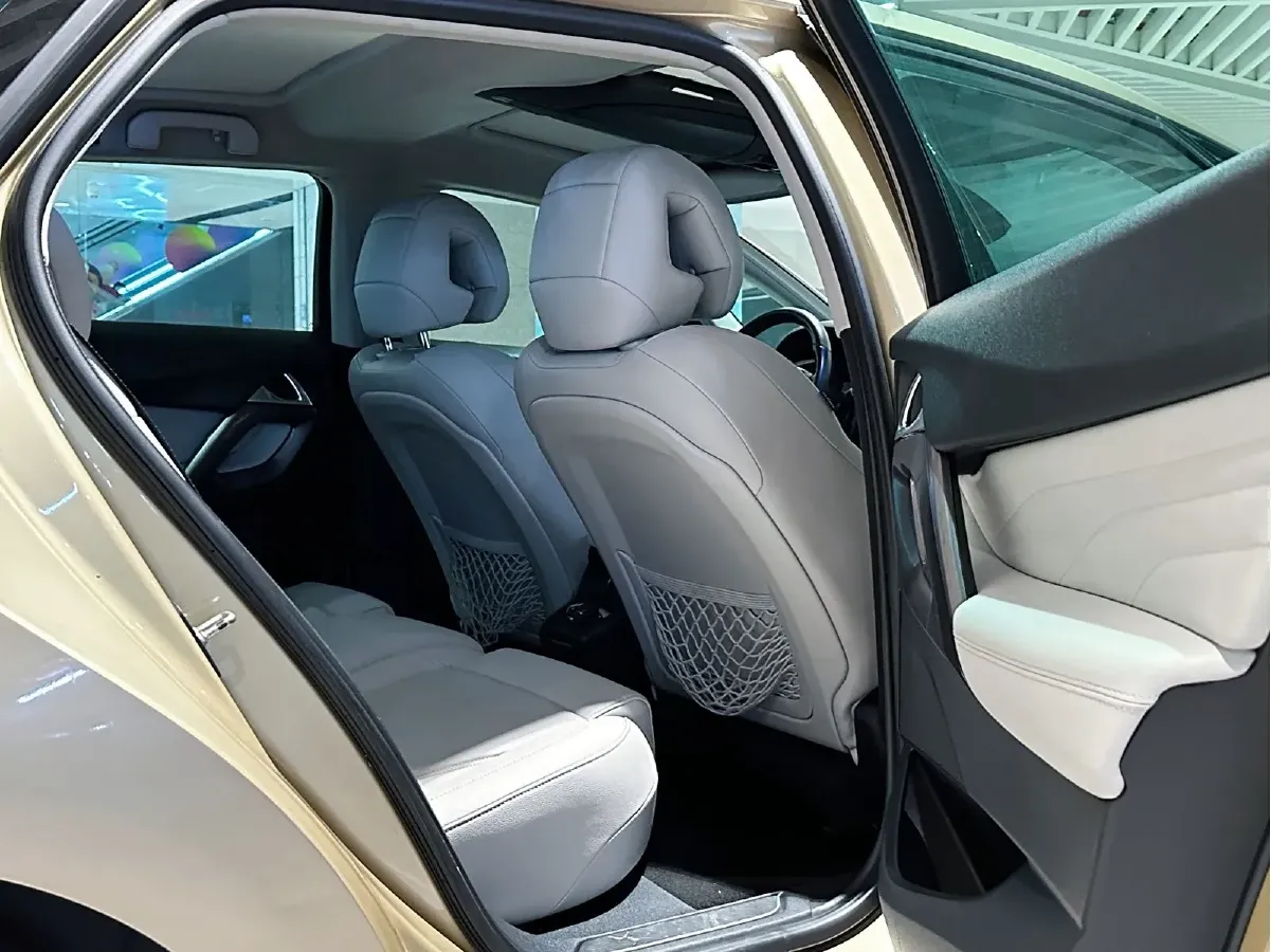 2015 DS 5 1.6T 167HP L4 6AT,autocango,china used car exporter,china ev exporter,chinese used car exporter,chinese used ev exporter