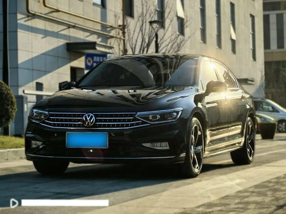 2023 Volkswagen Magotan 2.0T 186HP L4 7DCT