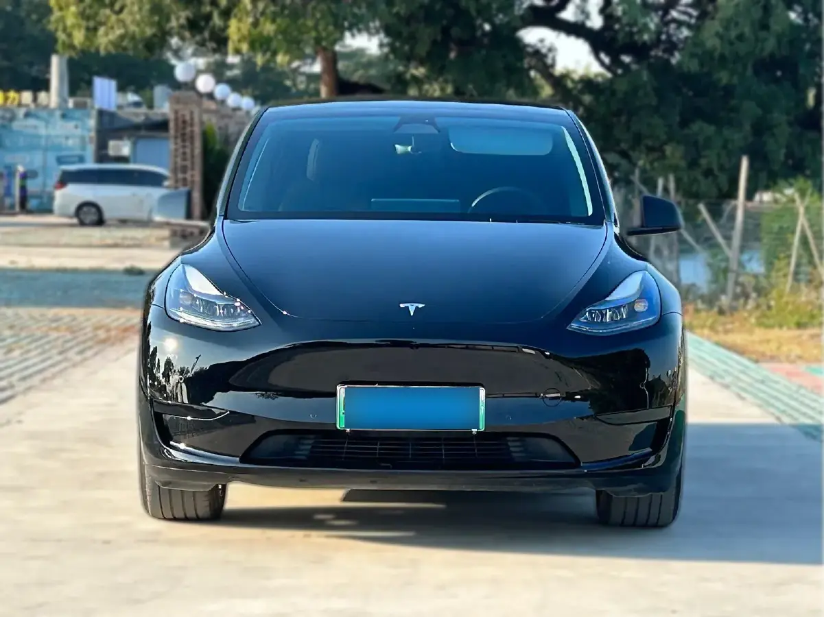 2024 Tesla Model Y BEV 60KWH