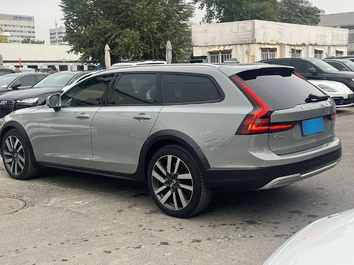 2024 Volvo V90 2.0T 250HP L4 8AT,autocango,china used car exporter,china ev exporter,chinese used car exporter,chinese used ev exporter