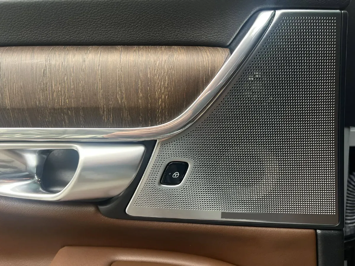 2024 Volvo V90 2.0T 250HP L4 8AT,autocango,china used car exporter,china ev exporter,chinese used car exporter,chinese used ev exporter