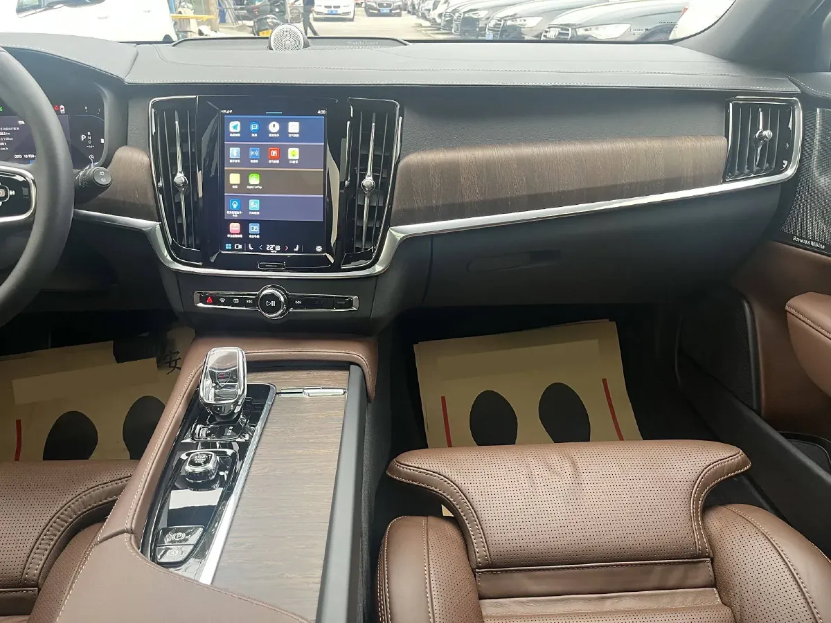 2024 Volvo V90 2.0T 250HP L4 8AT,autocango,china used car exporter,china ev exporter,chinese used car exporter,chinese used ev exporter