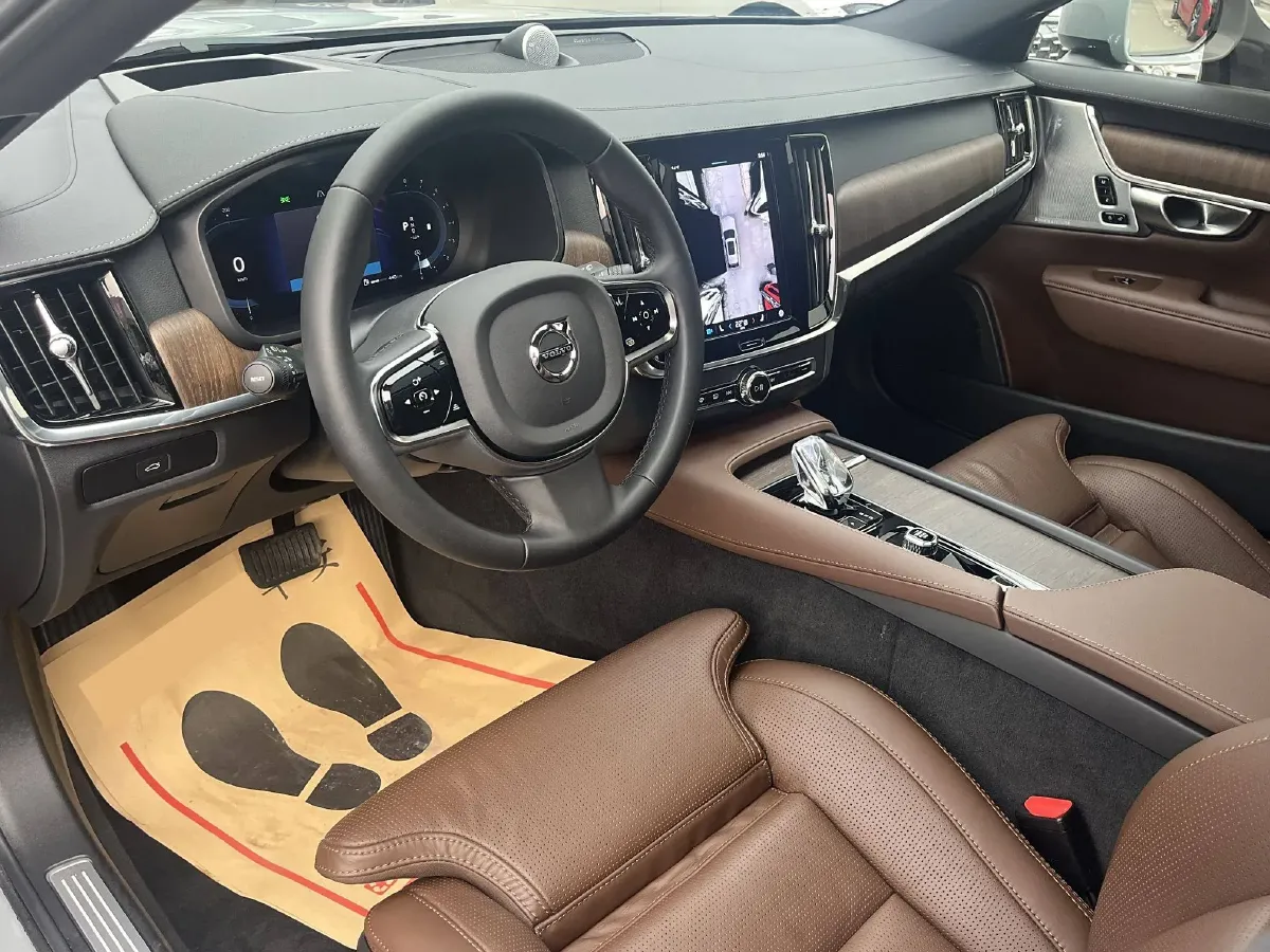 2024 Volvo V90 2.0T 250HP L4 8AT,autocango,china used car exporter,china ev exporter,chinese used car exporter,chinese used ev exporter