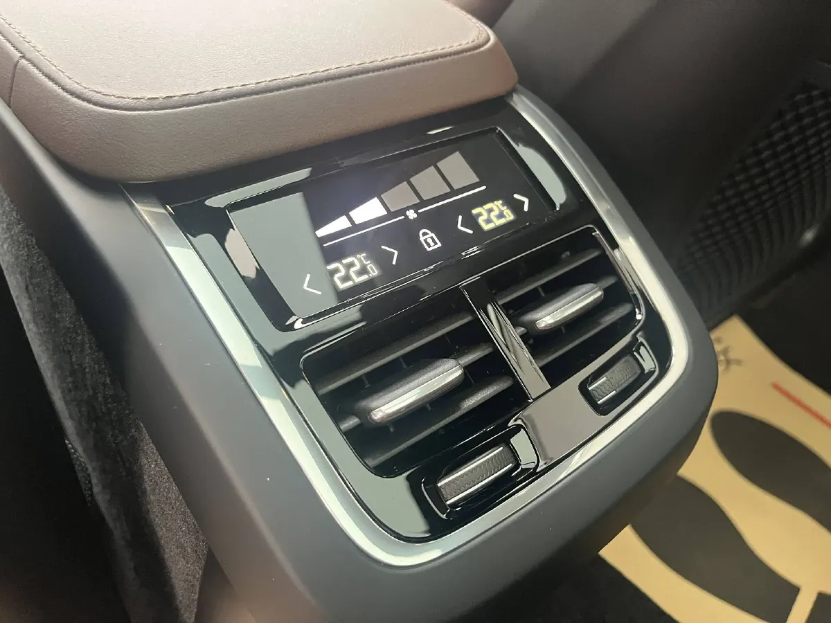 2024 Volvo V90 2.0T 250HP L4 8AT,autocango,china used car exporter,china ev exporter,chinese used car exporter,chinese used ev exporter