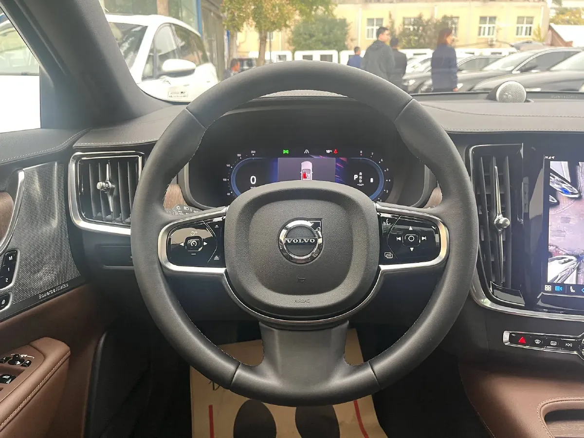 2024 Volvo V90 2.0T 250HP L4 8AT,autocango,china used car exporter,china ev exporter,chinese used car exporter,chinese used ev exporter