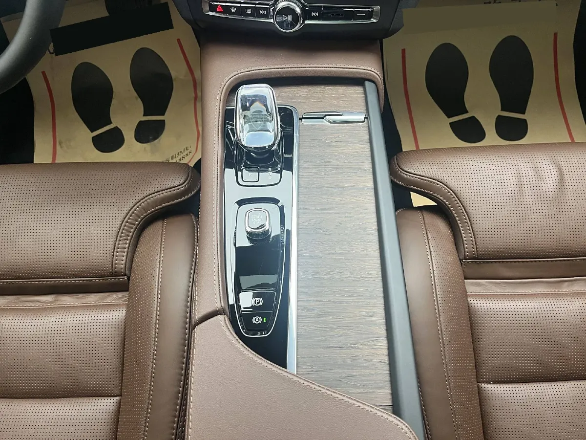 2024 Volvo V90 2.0T 250HP L4 8AT,autocango,china used car exporter,china ev exporter,chinese used car exporter,chinese used ev exporter