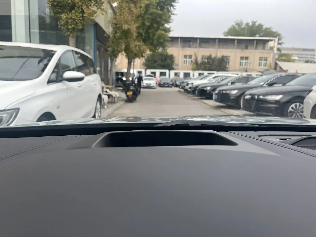 2024 Volvo V90 2.0T 250HP L4 8AT,autocango,china used car exporter,china ev exporter,chinese used car exporter,chinese used ev exporter