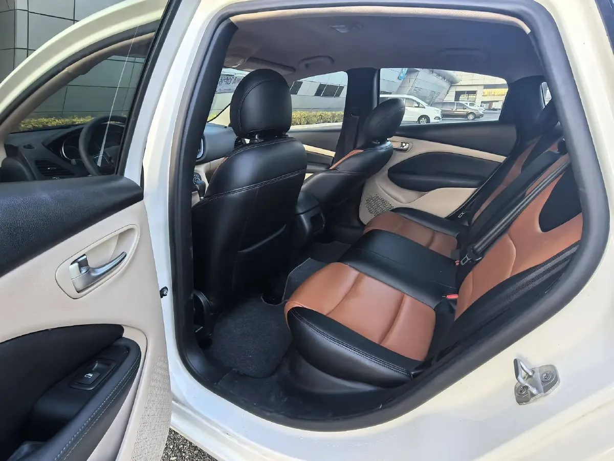 2012 Fiat Viaggio 1.4T 120HP L4 6DCT,autocango,china used car exporter,china ev exporter,chinese used car exporter,chinese used ev exporter