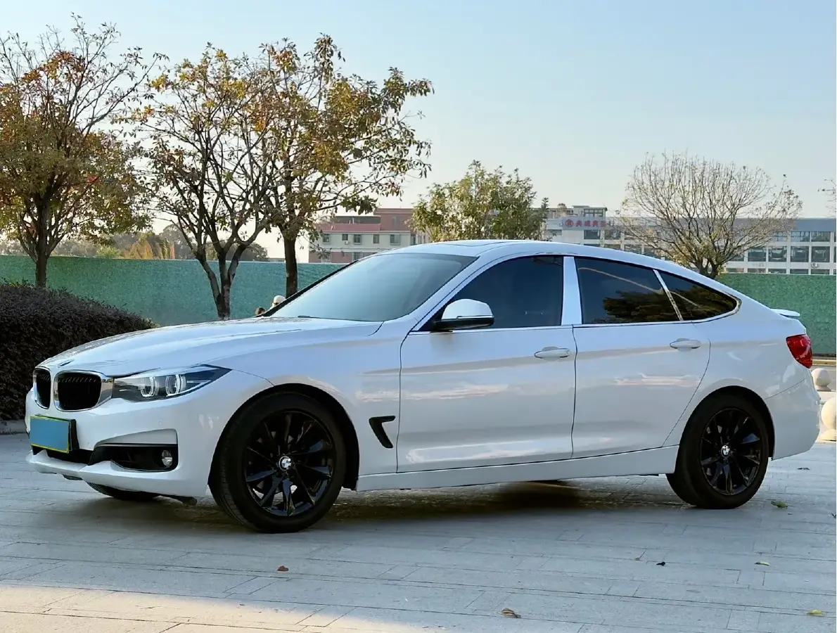 2018 BMW 3 Series GT 2.0T 184HP L4 8AT