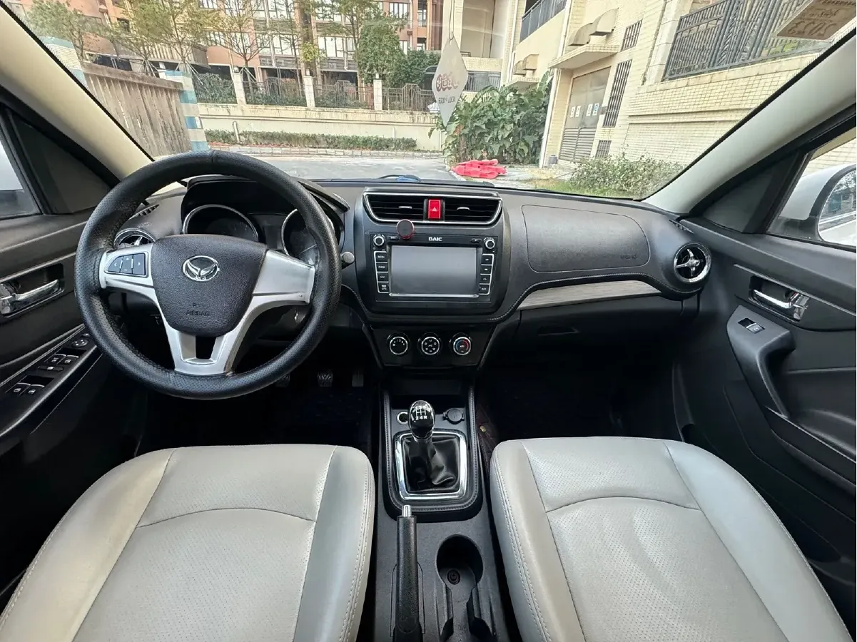 2017 BAIC Hyosow S3 1.5L 113HP L4 5MT,autocango,china used car exporter,china ev exporter,chinese used car exporter,chinese used ev exporter