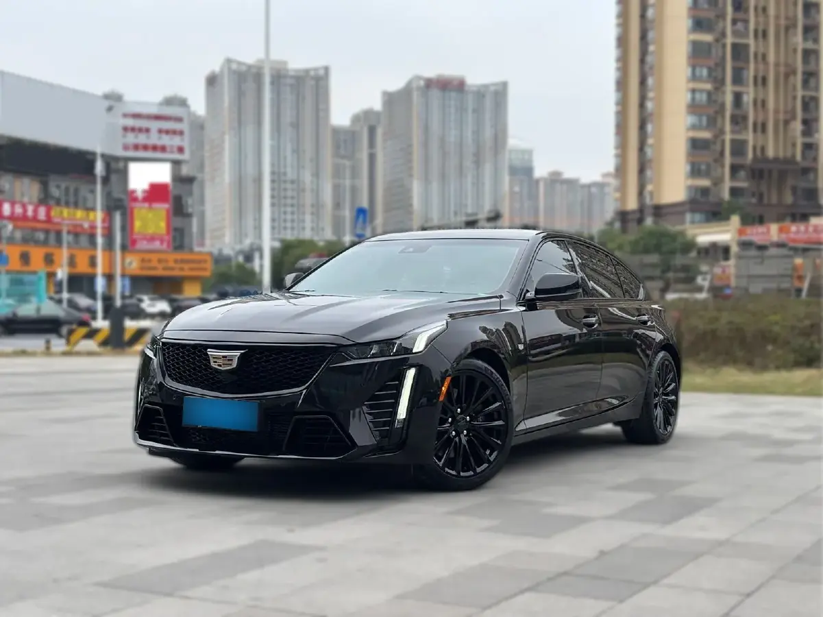 2022 Cadillac CT5 2.0T 237HP L4 10AT