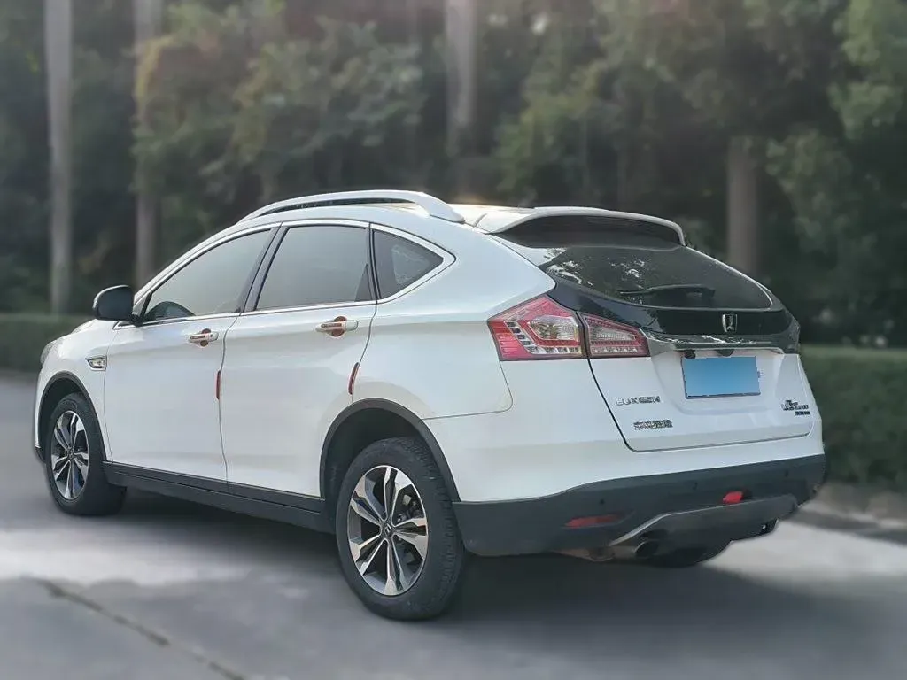 2017 Luxgen 6 SUV 1.8T 180HP L4 6AT,autocango,china used car exporter,china ev exporter,chinese used car exporter,chinese used ev exporter