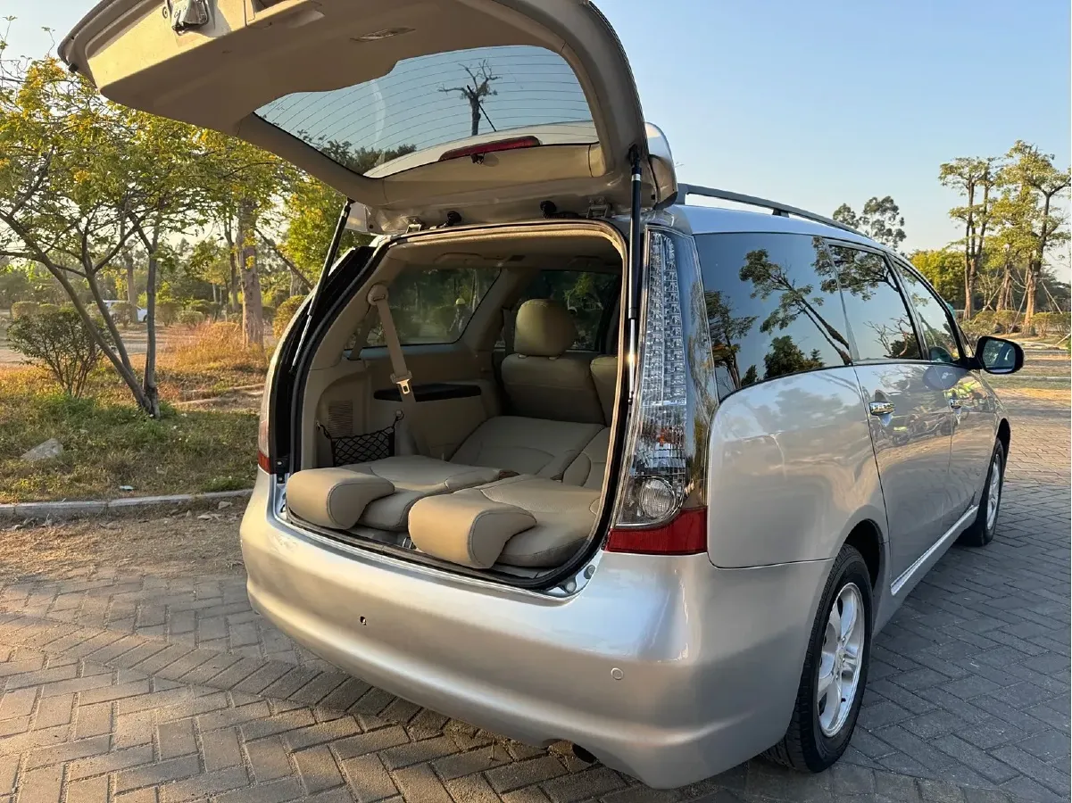 2009 Mitsubishi Grandis 2.4L 165HP L4 4AT,autocango,china used car exporter,china ev exporter,chinese used car exporter,chinese used ev exporter