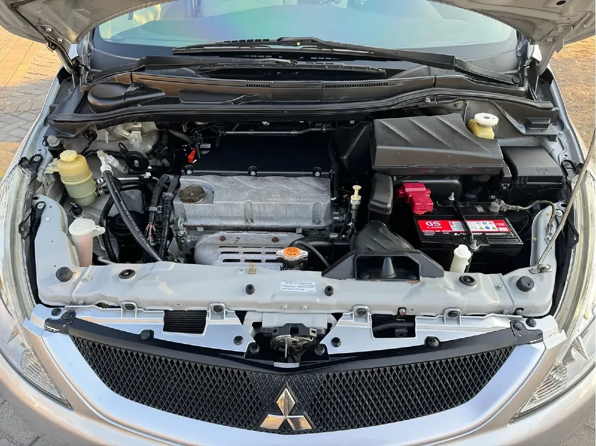 2009 Mitsubishi Grandis 2.4L 165HP L4 4AT,autocango,china used car exporter,china ev exporter,chinese used car exporter,chinese used ev exporter