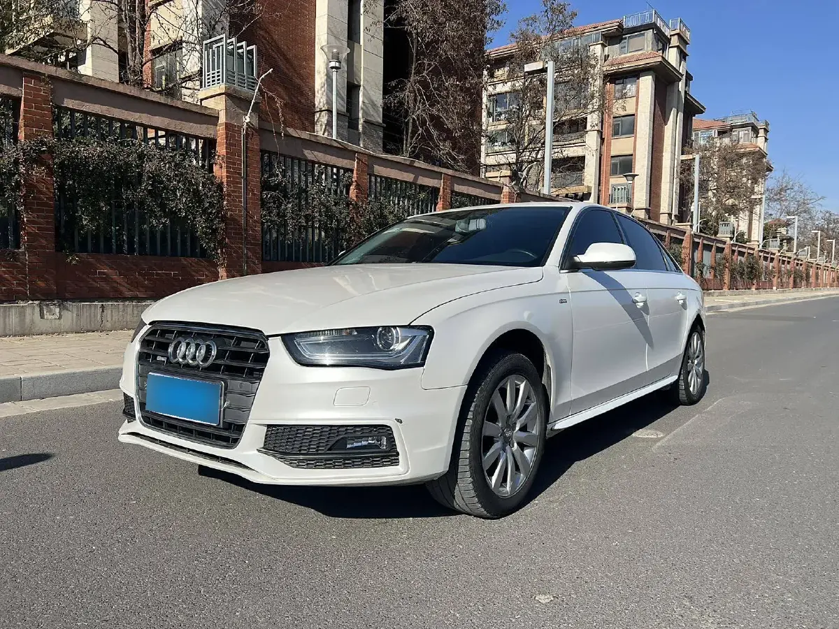 2013 Audi A4L 2.0T 211HP L4 7DCT