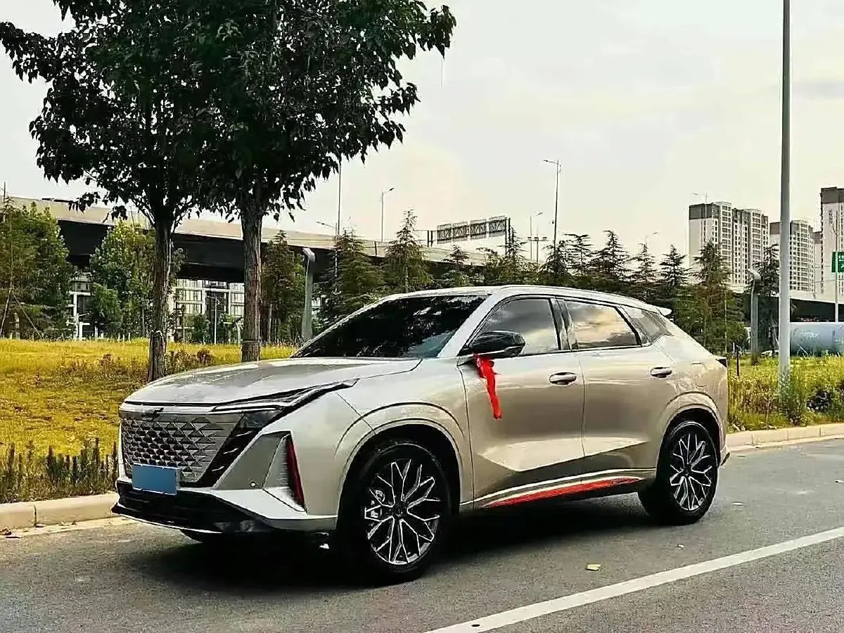 2022 ChangAn Oshan Z6 1.5T 188HP L4 7DCT