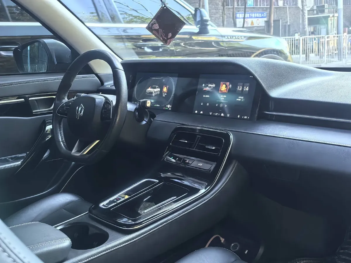 2019 Leapmotor S01 BEV 35.6KWH,autocango,china used car exporter,china ev exporter,chinese used car exporter,chinese used ev exporter