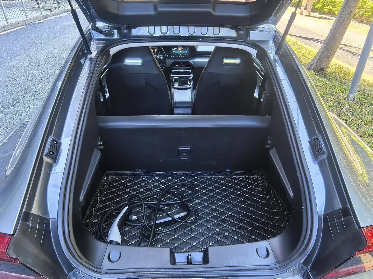 2019 Leapmotor S01 BEV 35.6KWH,autocango,china used car exporter,china ev exporter,chinese used car exporter,chinese used ev exporter