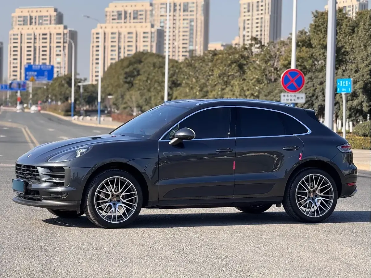 2021 Porsche Macan 2.0T 252HP L4 7DCT