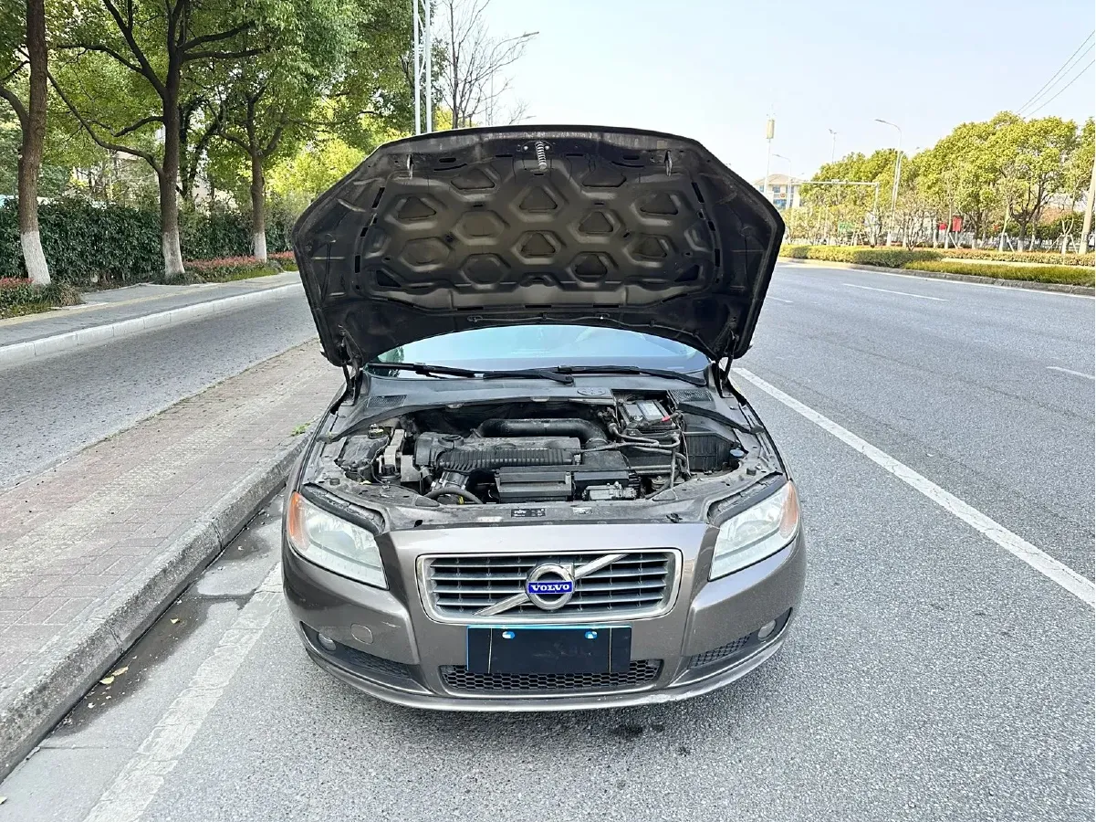 2009 Volvo S80L 2.5T 200HP L5 6AT,autocango,china used car exporter,china ev exporter,chinese used car exporter,chinese used ev exporter