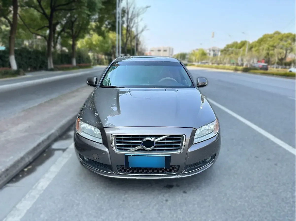 2009 Volvo S80L 2.5T 200HP L5 6AT,autocango,china used car exporter,china ev exporter,chinese used car exporter,chinese used ev exporter