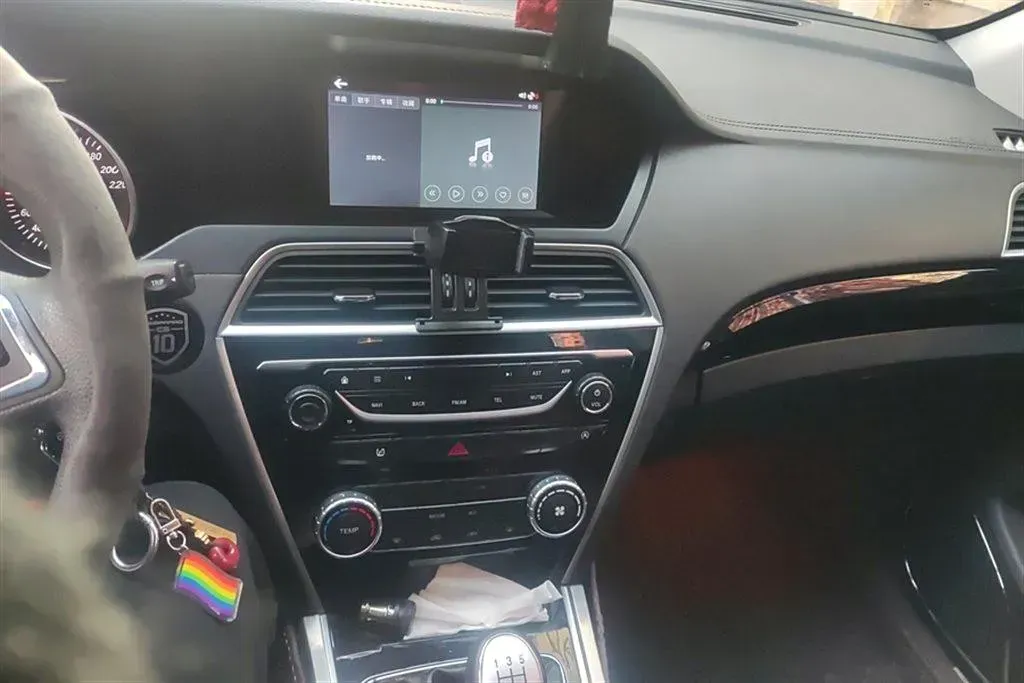 2017 Leopaard CS10 1.5T 150HP L4 5MT,autocango,china used car exporter,china ev exporter,chinese used car exporter,chinese used ev exporter