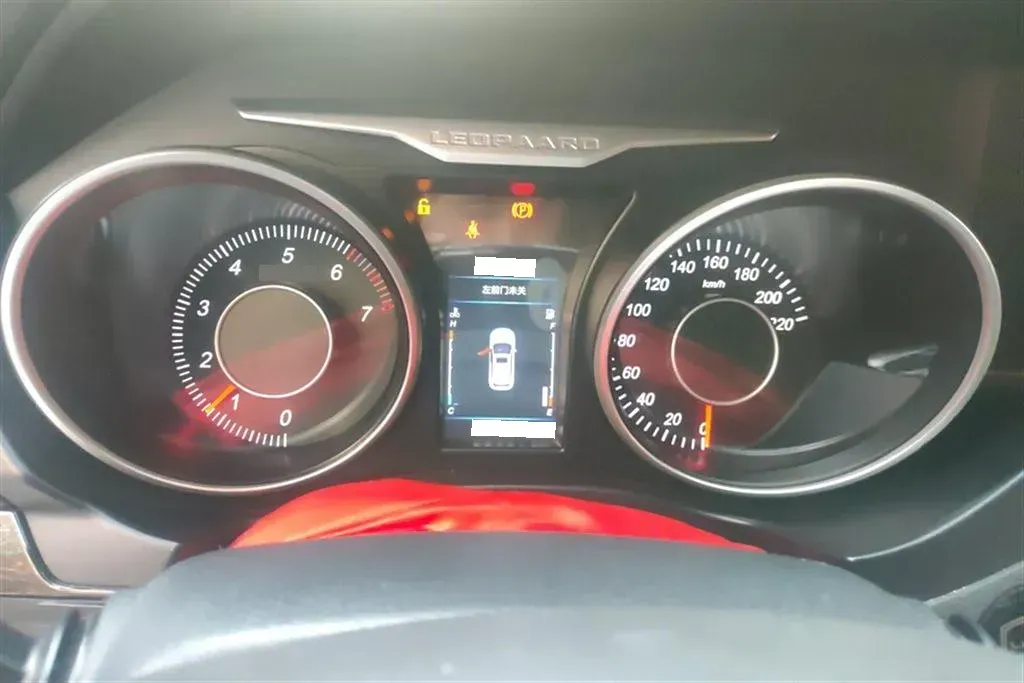 2017 Leopaard CS10 1.5T 150HP L4 5MT,autocango,china used car exporter,china ev exporter,chinese used car exporter,chinese used ev exporter