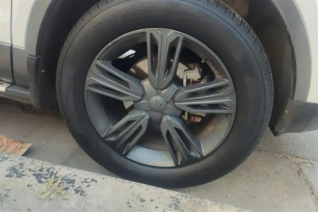 2017 Leopaard CS10 1.5T 150HP L4 5MT,autocango,china used car exporter,china ev exporter,chinese used car exporter,chinese used ev exporter