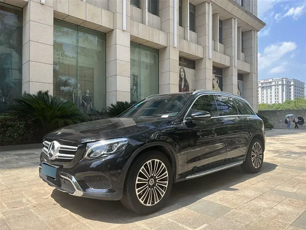 2019 Mercedes-Benz GLC Class 2.0T 184HP L4 9AT