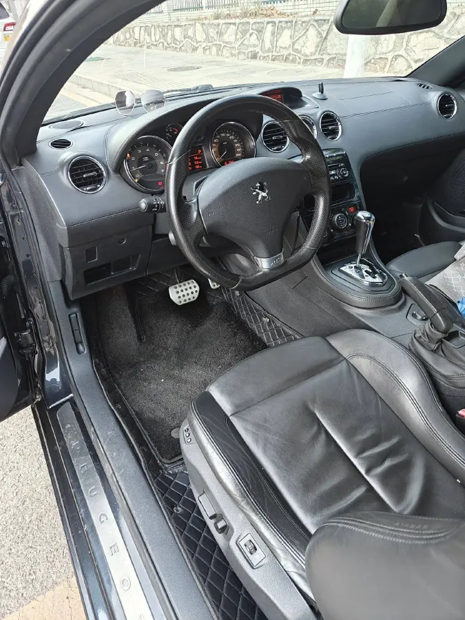 2011 Peugeot RCZ 1.6T 156HP L4 6AT,autocango,china used car exporter,china ev exporter,chinese used car exporter,chinese used ev exporter