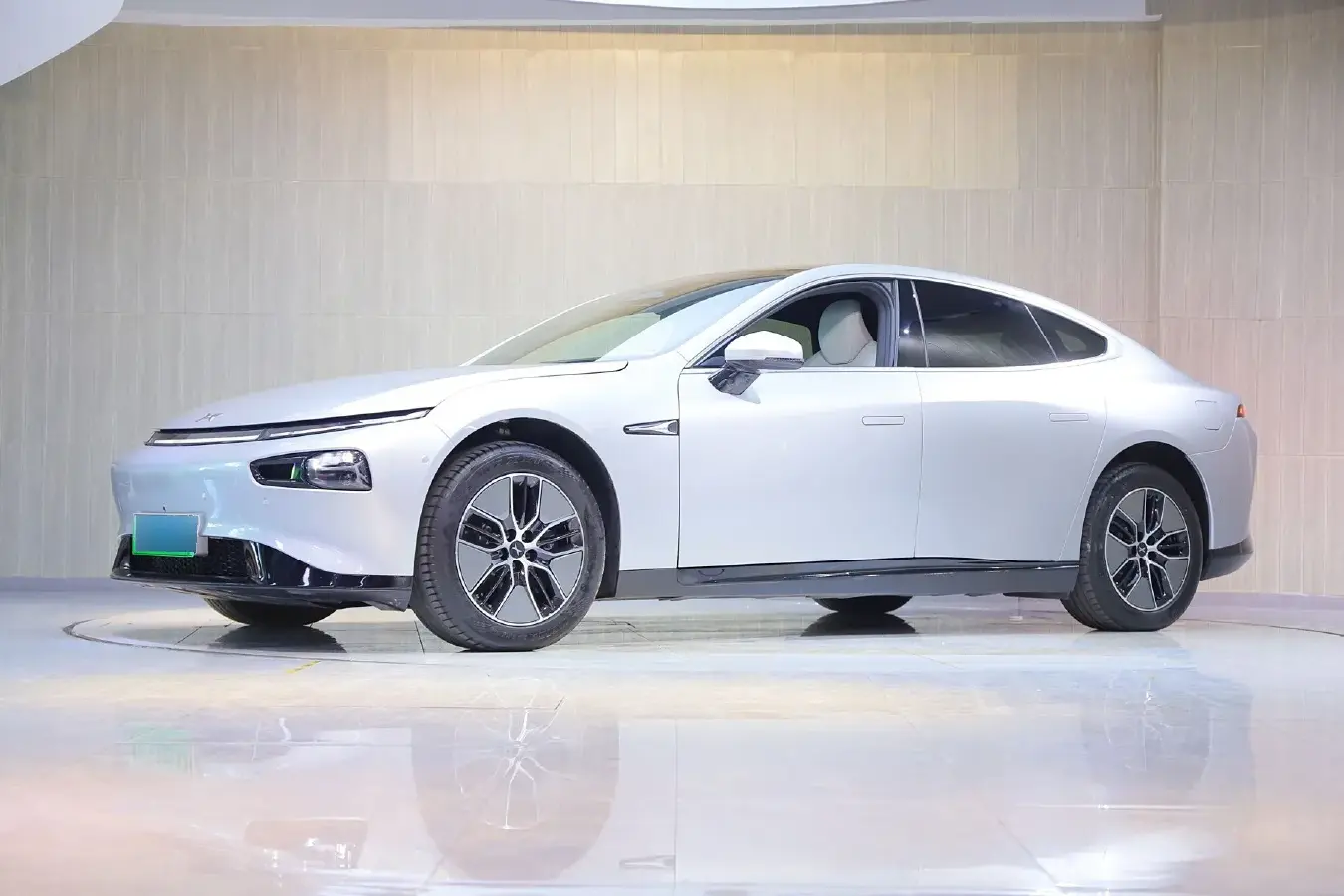 2024 Xpeng P7 BEV 64.4KWH