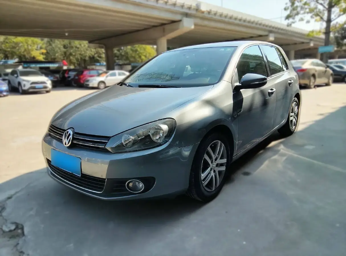 2010 Volkswagen Golf 1.4T 131HP L4 7DCT