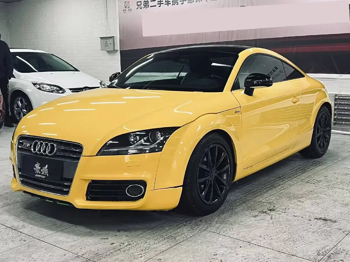 2011 Audi TT 2.0T 211HP L4 6DCT
