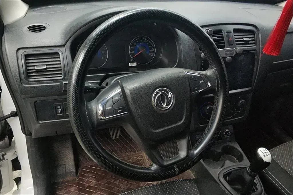 2019 DongFeng Fengon Fengon 330 1.5L 116HP L4 5MT,autocango,china used car exporter,china ev exporter,chinese used car exporter,chinese used ev exporter