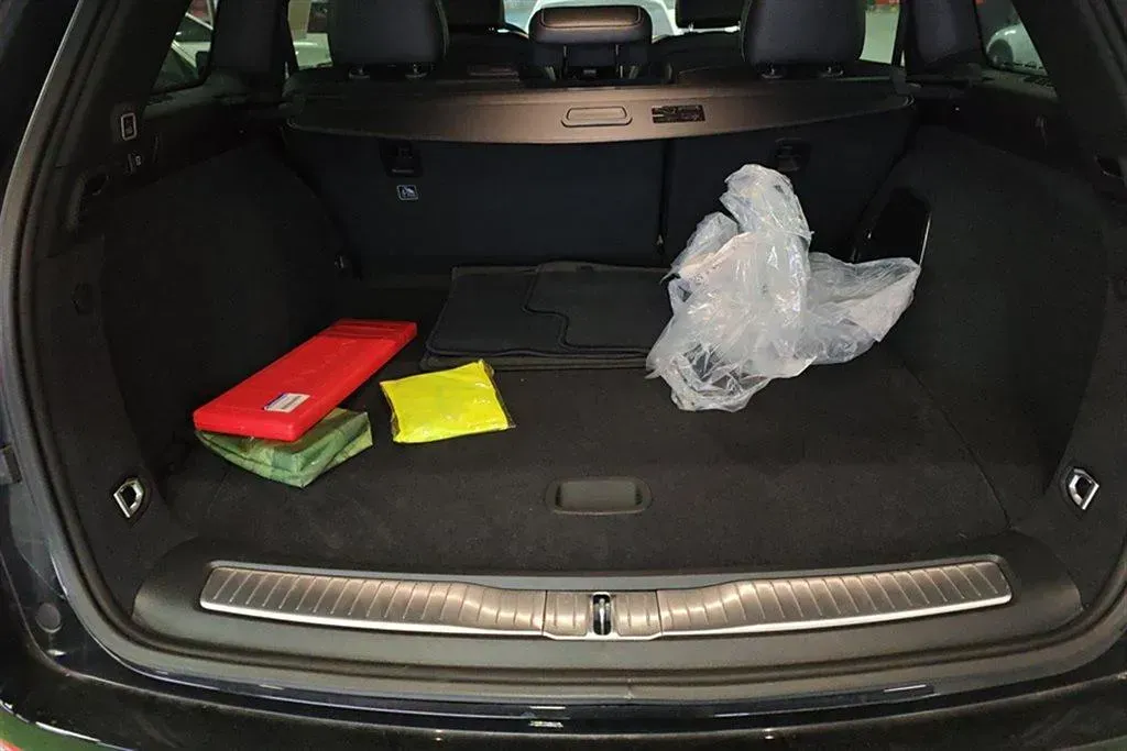 2023 Jeep Grand Cherokee 4XE 2.0T 272HP L4 8AT PHEV 17.107KWH,autocango,china used car exporter,china ev exporter,chinese used car exporter,chinese used ev exporter