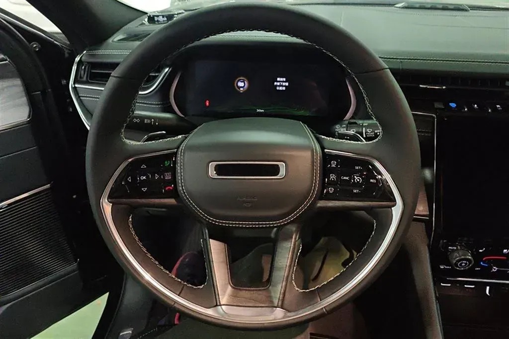 2023 Jeep Grand Cherokee 4XE 2.0T 272HP L4 8AT PHEV 17.107KWH,autocango,china used car exporter,china ev exporter,chinese used car exporter,chinese used ev exporter